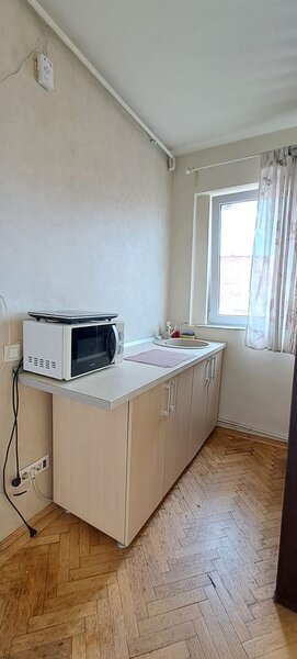 Universitate /P-ta Rosetti, garsoniera, centrala proprie, acces metrou, STB